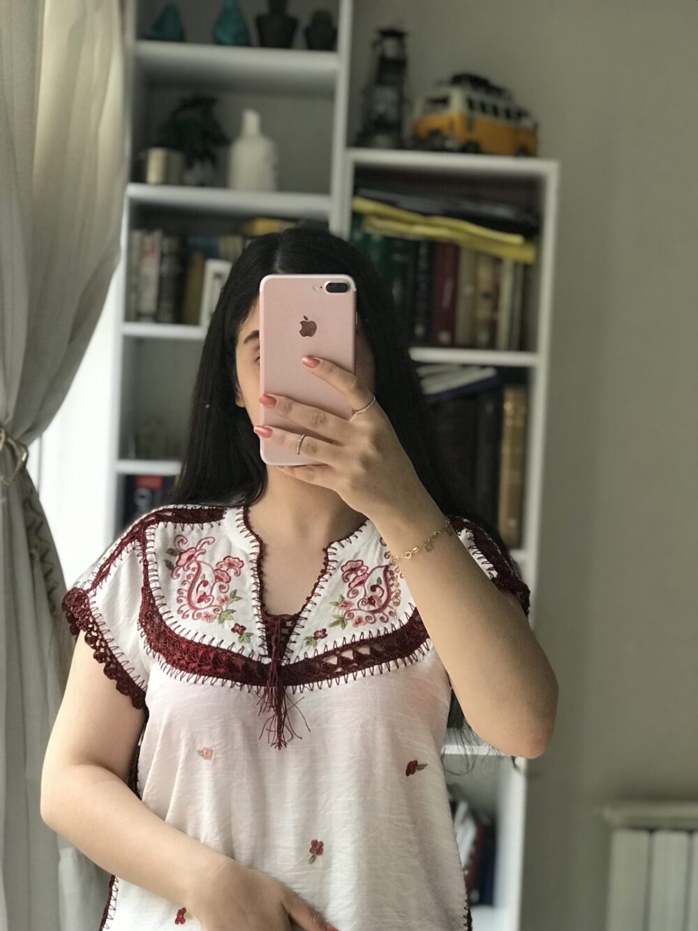 مدل عقیق سفید با گلدوزی بته جقه