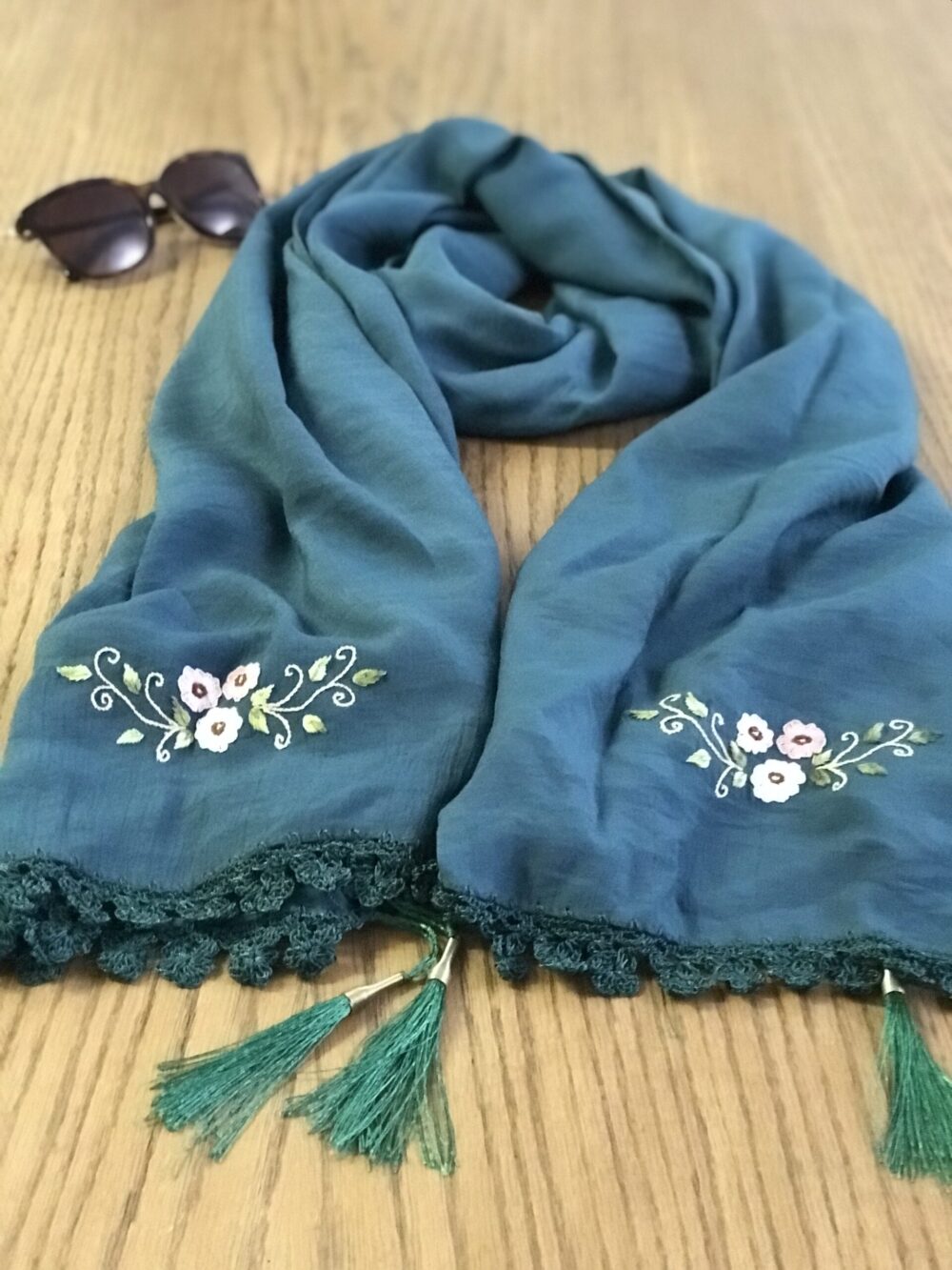 شال گلدوزی - تصویر 2