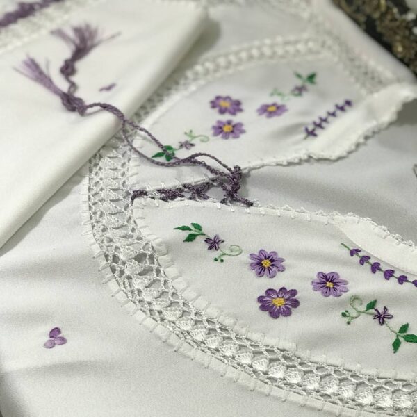 ایراندخت آمیتیس